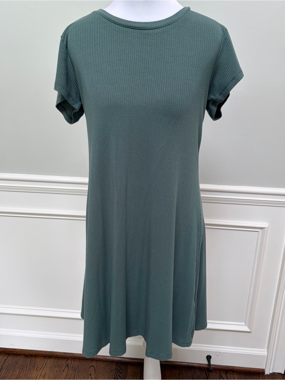 Z Supply EUC Ribbed Rayon Jersey Stretch Mini Dress in Dark Sage M